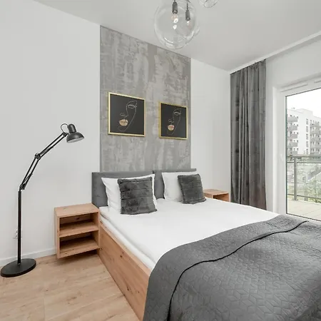 Appartement Stylish One Bedroom In With Free Parking And Balcony By Renters *