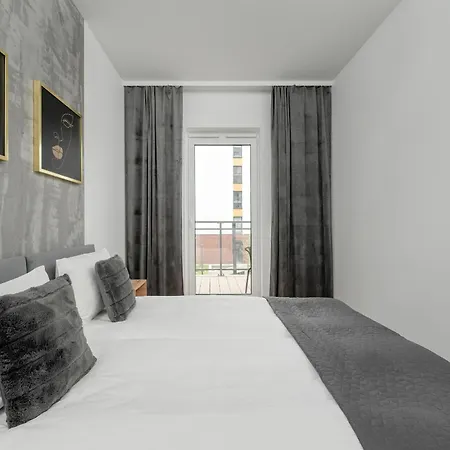 Apartmán Stylish One Bedroom In With Free Parking And Balcony By Renters Vratislav